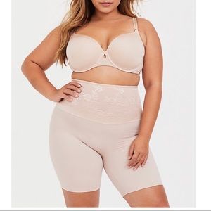 NUDE MICROFIBER 360° SMOOTHING HIGH WAIST SHORT